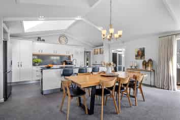 6 Park Drive, Richmond