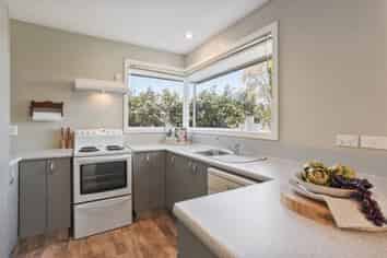 11 Stopforth Street, Woodend