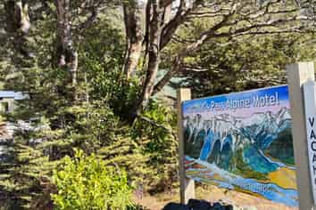 Arthur’s Pass Alpine Motel - FHGC