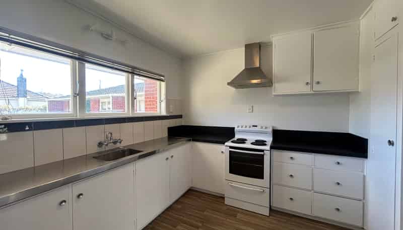 1/2 Reading Street, Wainuiomata