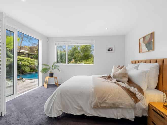 2/15A Rodney Road, Northcote Point