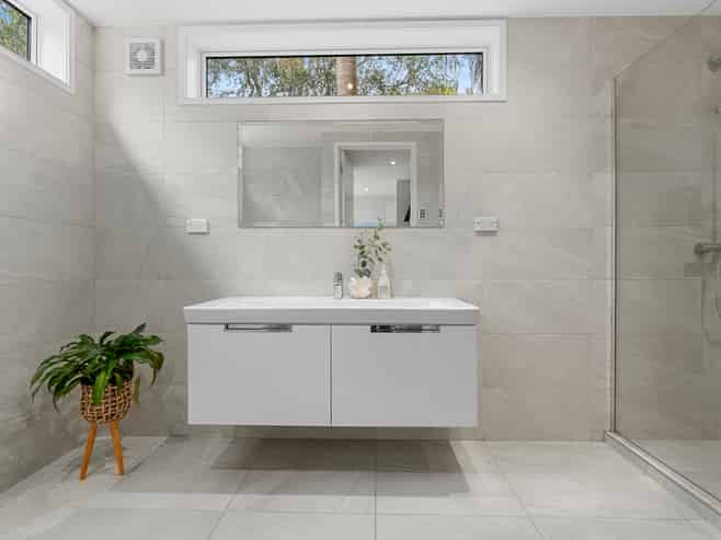 2/15A Rodney Road, Northcote Point