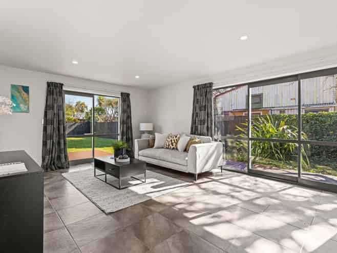 121 Park Terrace, Waikuku Beach