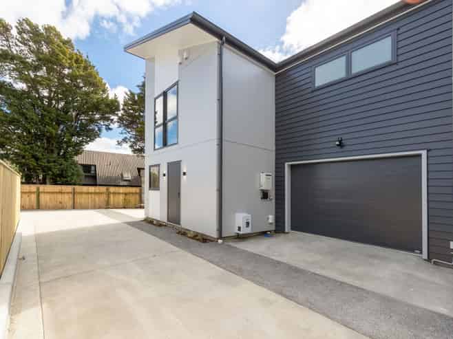13A, B and Johnswood Grove, Clouston Park