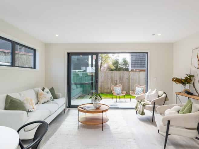 13A, B and Johnswood Grove, Clouston Park