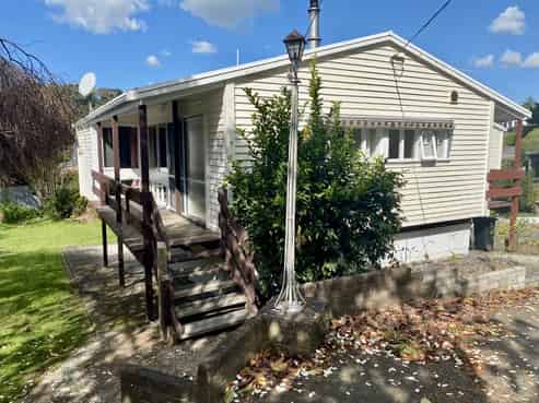 7 Puflett Road (Front), Havelock North