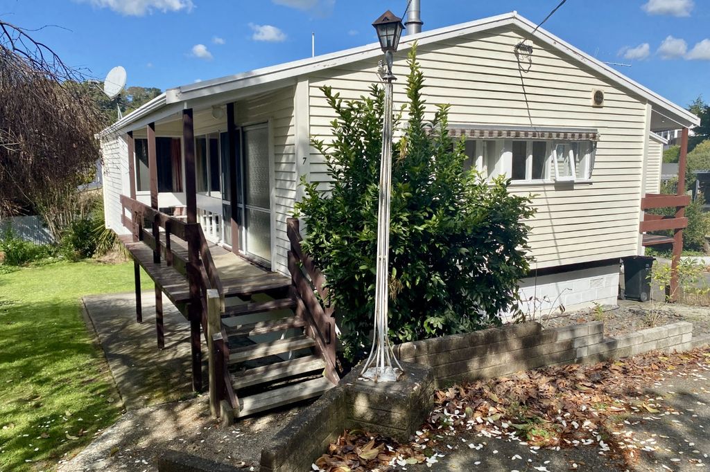 Puflett Road, Havelock North 2