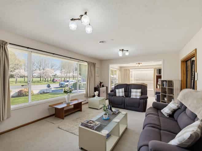332 Memorial Avenue, Burnside
