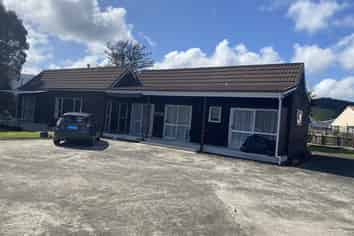 8881 State Highway 26, Thames