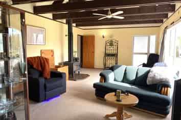 8881 State Highway 26, Thames