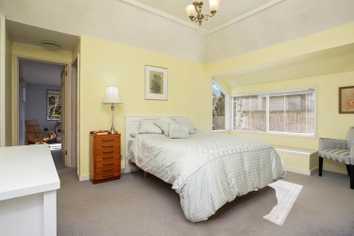 18 Queensway, Three Kings