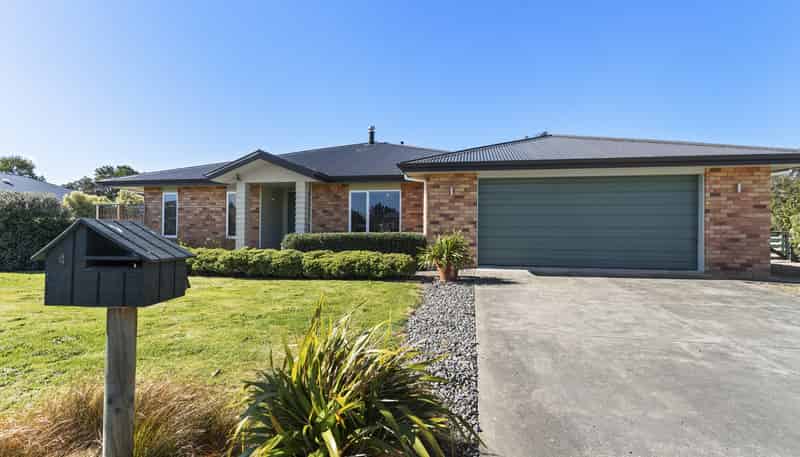 4 Camellia Lane, Carterton