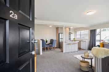 2A Douglas Avenue, Mount Albert