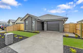 15 Oakmill Drive, Casebrook