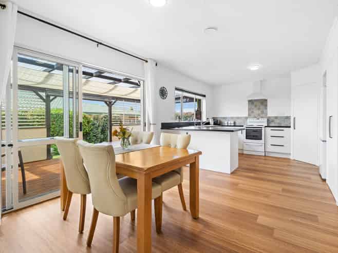 16 Elm Place, Tikipunga