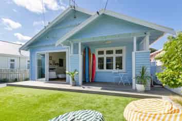 17 Freyberg Street, Lyall Bay