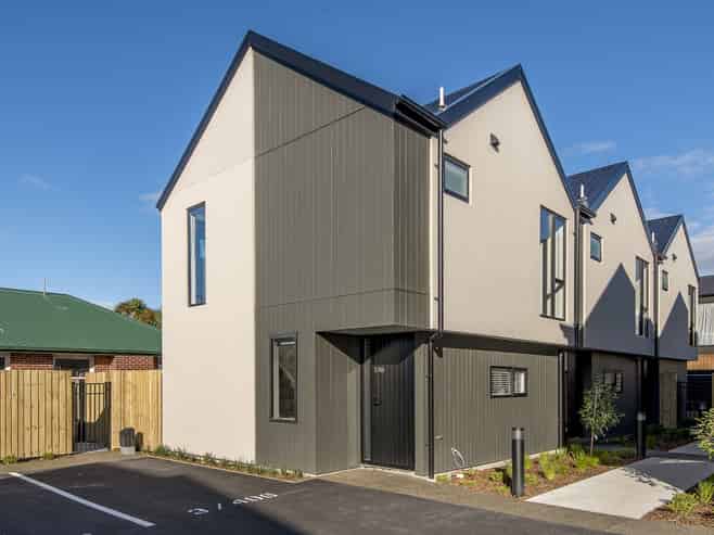 3/404 Armagh Street, Linwood