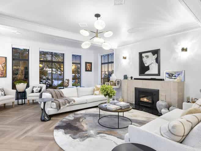 365 Stuart Street, Roslyn