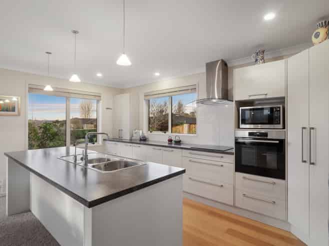 50 Uretara Drive, Katikati