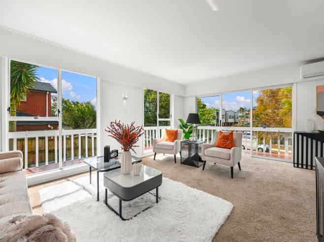 13 Booralee Avenue, Botany Downs