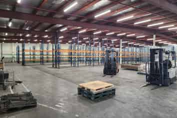 Functional Seaview warehouse with yard