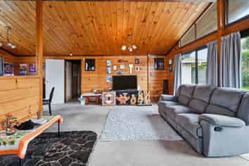 11 Amun Place, Pomare