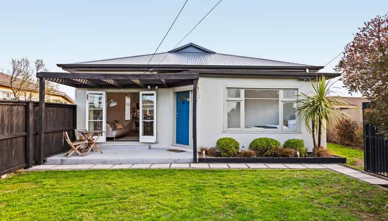 2 Wildberry Street, Woolston