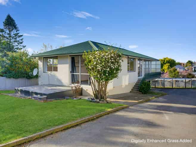 84 Grants Road, Marchwiel