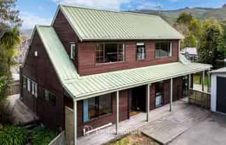 301 Main Road North, Brown Owl