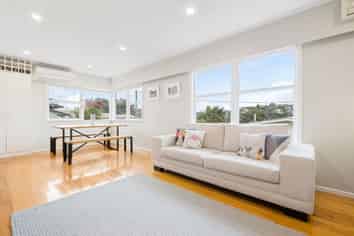 1/23 Levesque Street, Birkdale