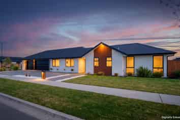 30 McQuillan Avenue, Woodend