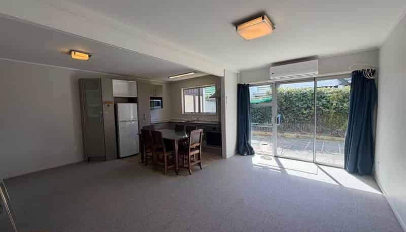 2/856 Manukau Road, Epsom