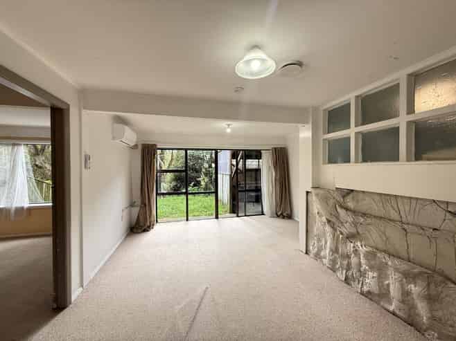2/11a Hillary Street, Tawa