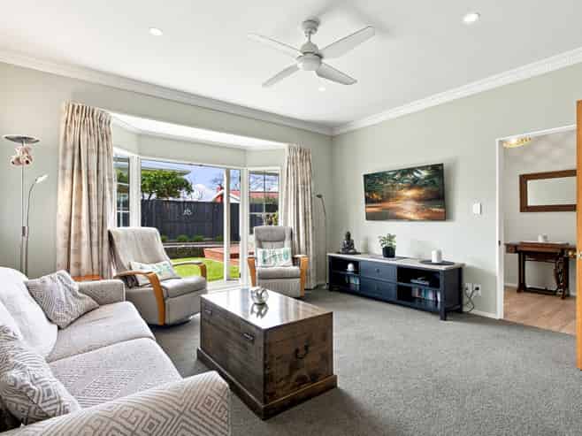 12 Smiths Road, Matua