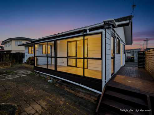 2/21 Rosebank Road, Papatoetoe
