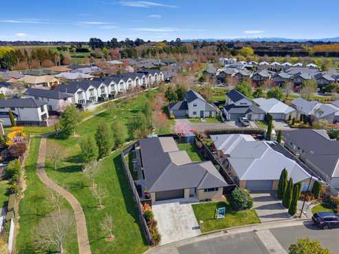 15 Cellars Way, Yaldhurst