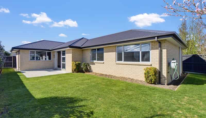 15 Cellars Way, Yaldhurst