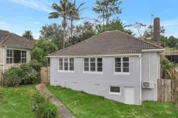 76 Kurahaupo Street, Orakei