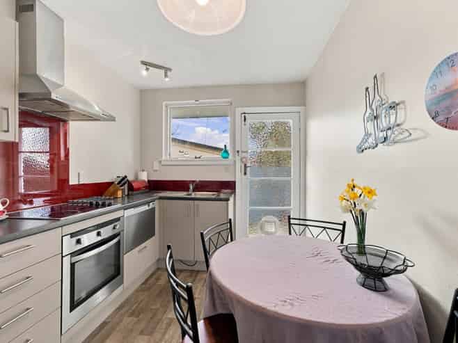 2/70 Shakespeare Road, Waltham