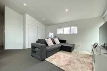 2/70A Tawa Road, One Tree Hill