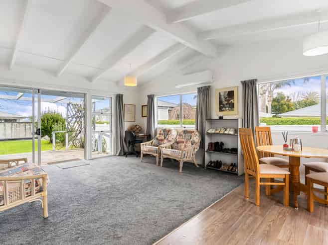 5 Puriri Road, Beachlands