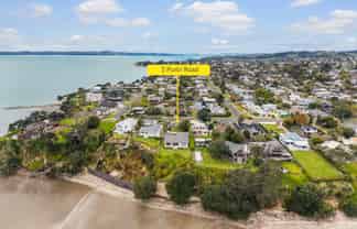 5 Puriri Road, Beachlands