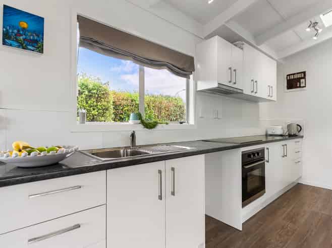 5 Puriri Road, Beachlands