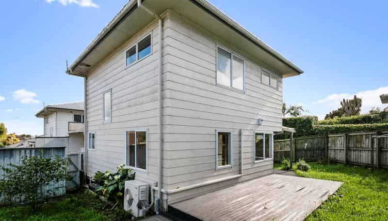 2/1759 Great North Road, Avondale