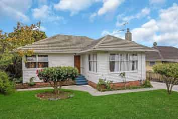 60 Preston Road, Clover Park