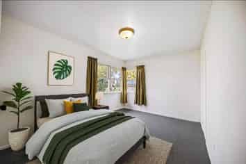 60 Preston Road, Clover Park