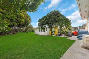 60 Preston Road, Clover Park
