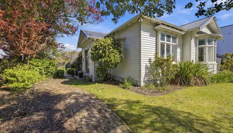 124 Edward Avenue, Edgeware
