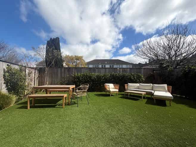 8/3 Milne Crescent, Taita