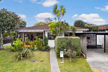 1/6 Pokapu Street, Titirangi